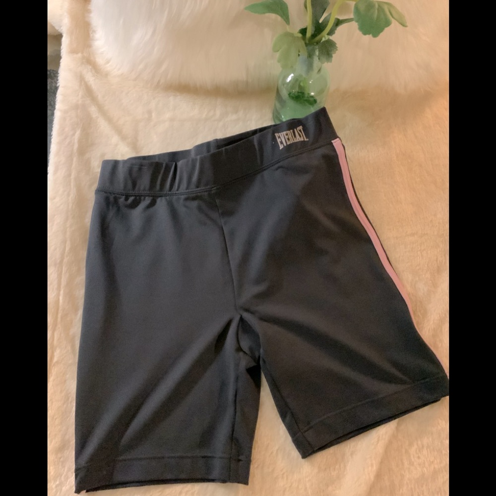 NWOT EVERLAST - Gray/pink athletic shorts. Sz M/M